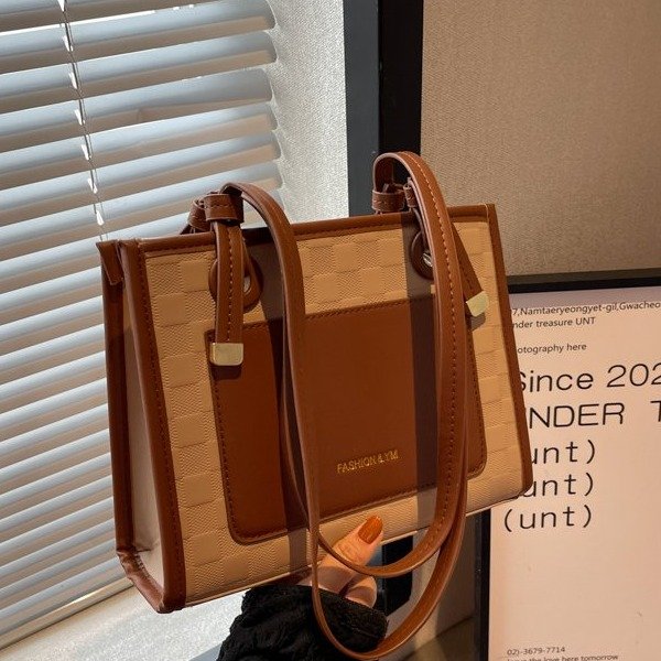 CHARHP&KEJNT authentic high-end trendy envelope postman shoulder bag simple and versatile handheld tote bag