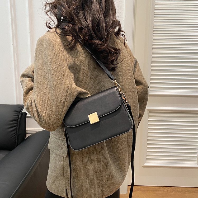 Design texture bag for women 2024 new retro small square bag niche simple armpit bag versatile single shoulder crossbody bag