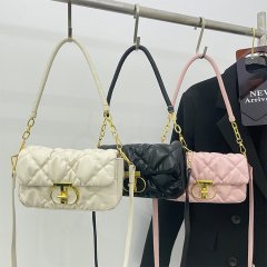 High-end small bag for women, versatile new style for summer, single shoulder crossbody bag, texture, rhombus chain bag, popular this year