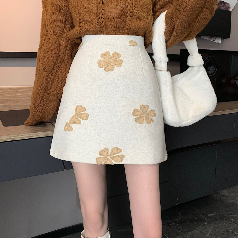 Actual shot and real price ~ woolen embroidered skirt for women autumn and winter 2021 small high waist slim A-line skirt short skirt