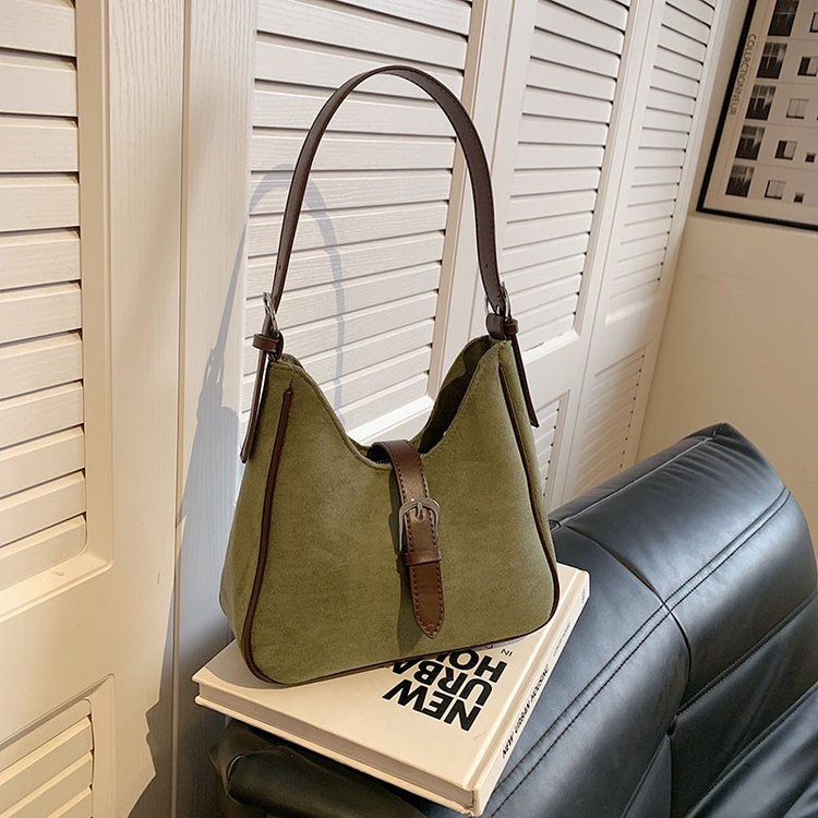 2024 trendy retro deerskin velvet armpit bag for women Korean niche shoulder bag large capacity crossbody bag for women