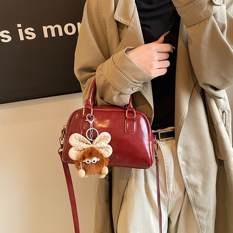 Wholesale retro simple handheld small bag for women 2024 new style versatile small square bag fashion crossbody bowling bag