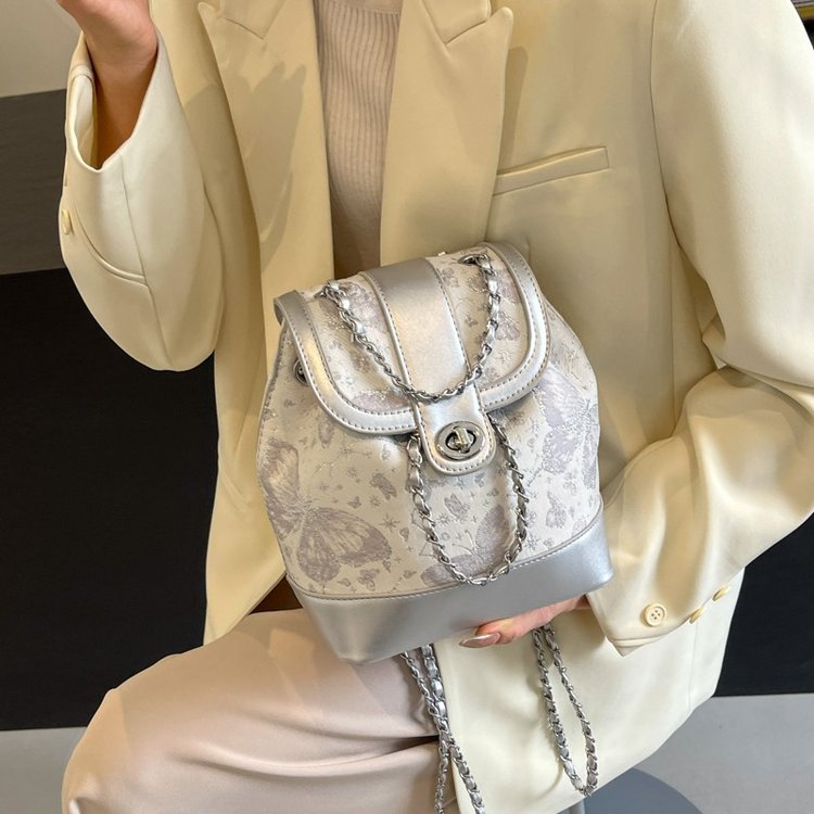 This year's popular beautiful dancing butterfly chain backpack 2024 new small fragrance style bag women's casual niche backpack
