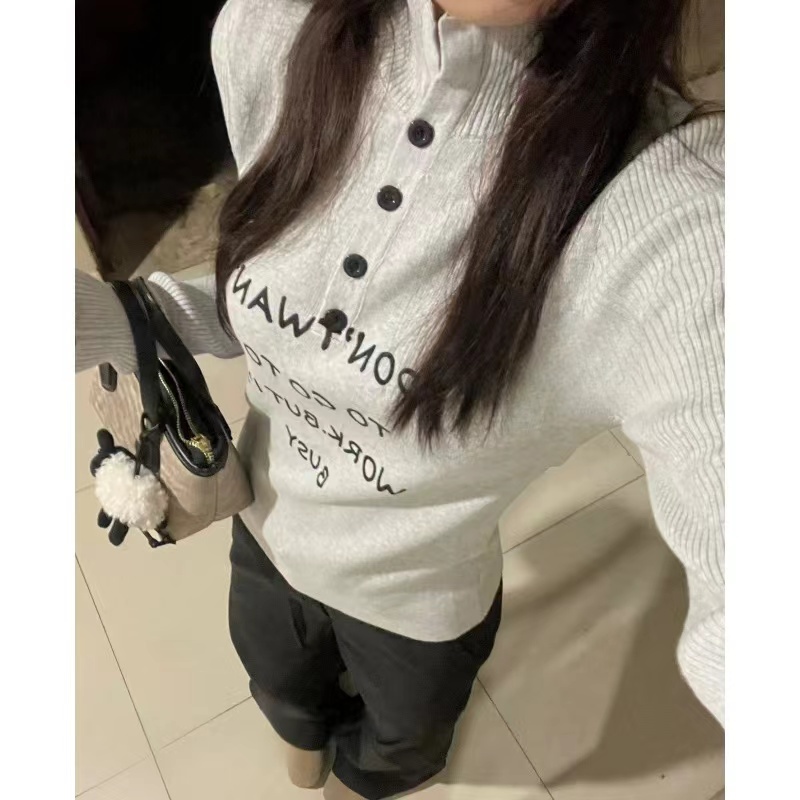 Gray knitted sweater top for women in early autumn with sweater, high-end Korean style early autumn wear polo shirt
