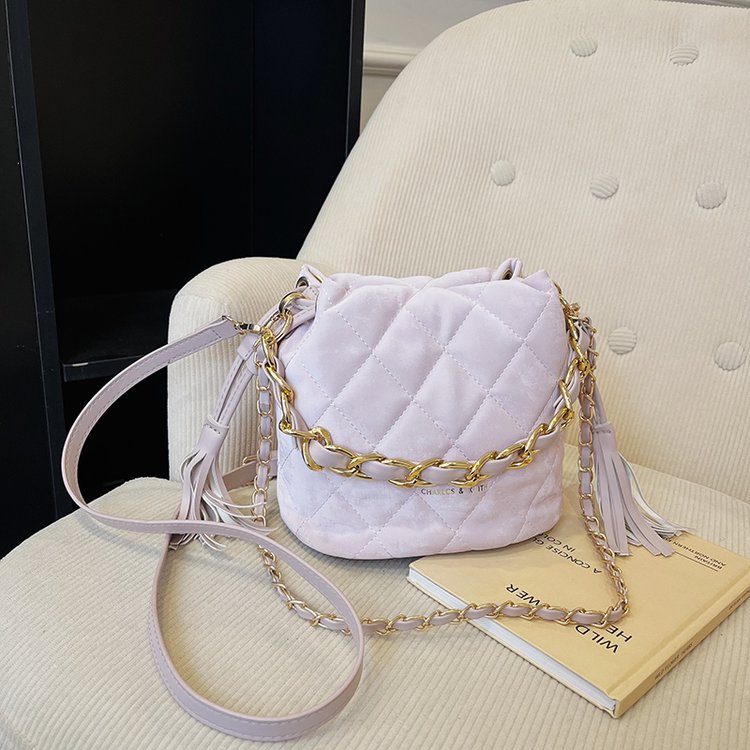 High-end small fragrance bag for women 2024 new fashion rhombus chain shoulder crossbody bag commuter bucket bag