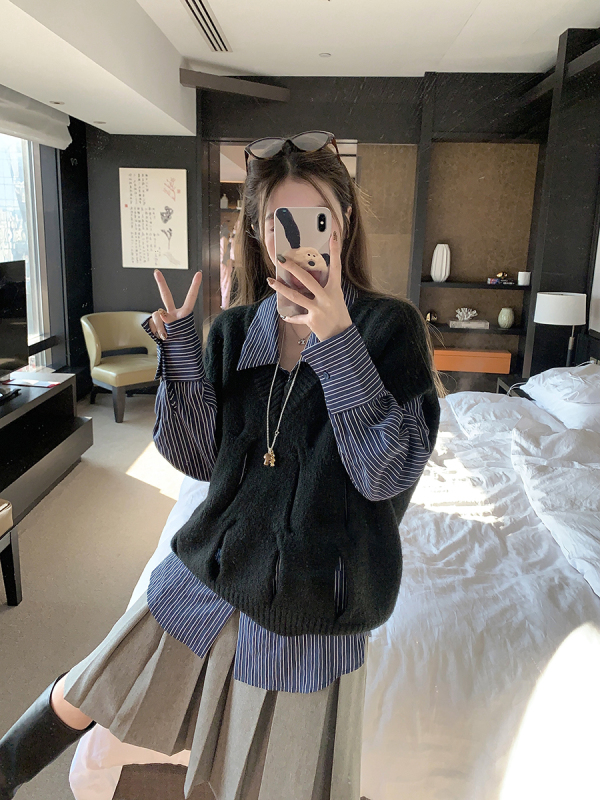 Lazy style knitted vest layered with long-sleeved striped shirt pleated skirt