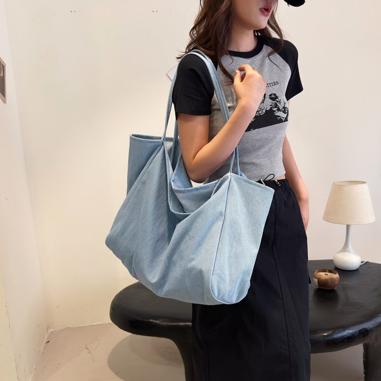 Bow tie printed denim tote bag for women, lazy style commuter handbag, large capacity shoulder bag for women, cross-border