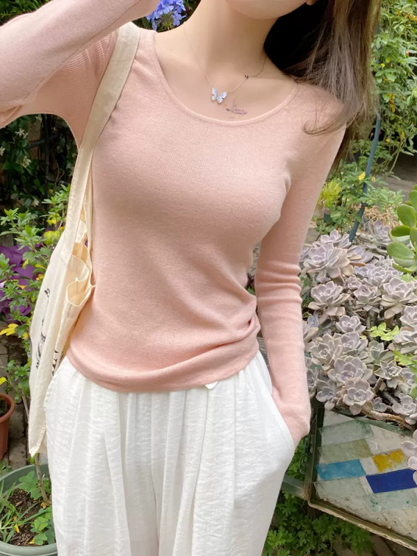 White small fragrance style bottoming shirt for women in spring and autumn 2024 new round neck long-sleeved tops autumn and winter sweaters and sweaters