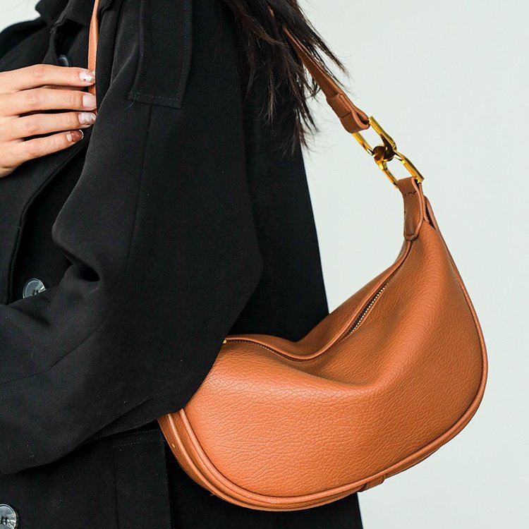 Casual and versatile underarm small bag for women, simple textured tote bag, new summer retro fashion crossbody bag