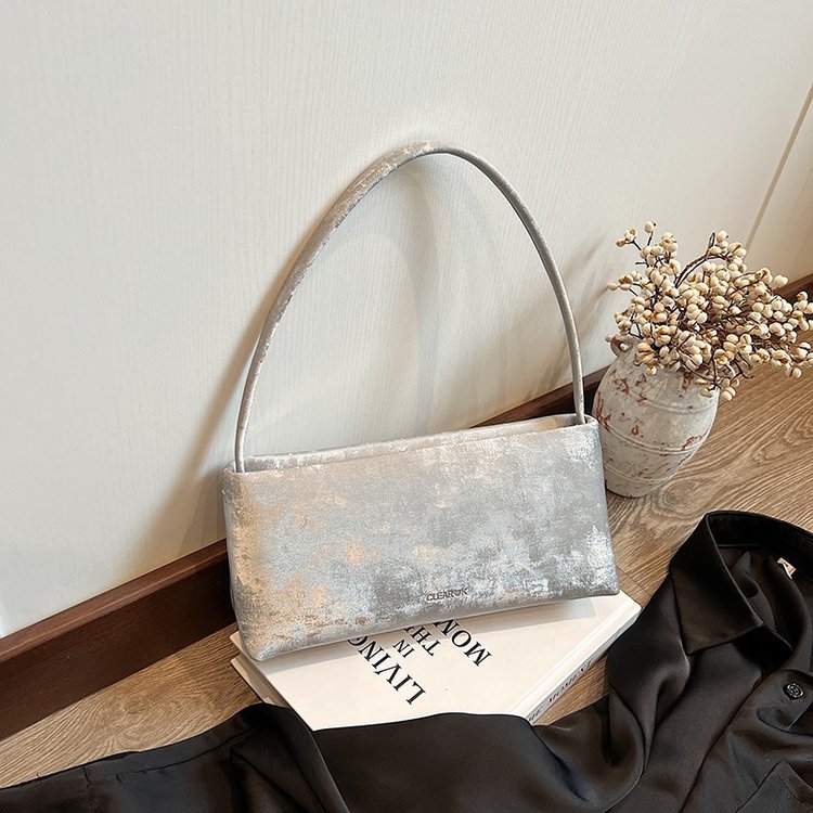 Hand-carrying bags for women 2024 summer new style fashionable casual armpit bag, fashionable and elegant, versatile shoulder bag