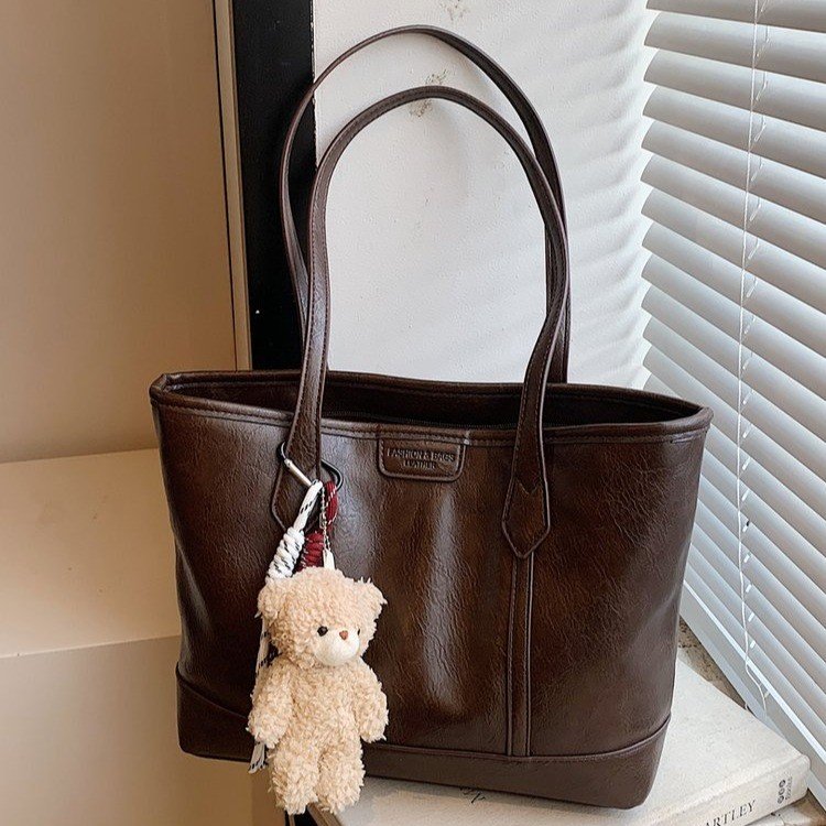 Retro Large Capacity Bag Women's 2024 Winter New Shoulder Bag Fashionable and Fashionable Work Commuting Tote Bag