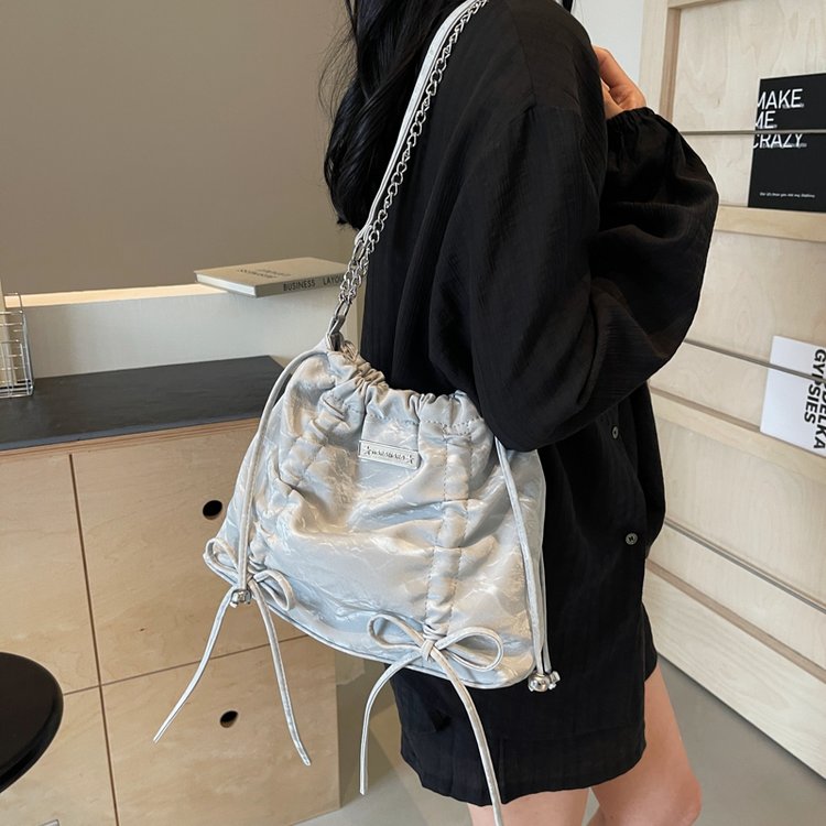 Fashionable texture drawstring 2024 new cross-border cross-body bag personalized large-capacity chain bag simple cross-body shoulder bag