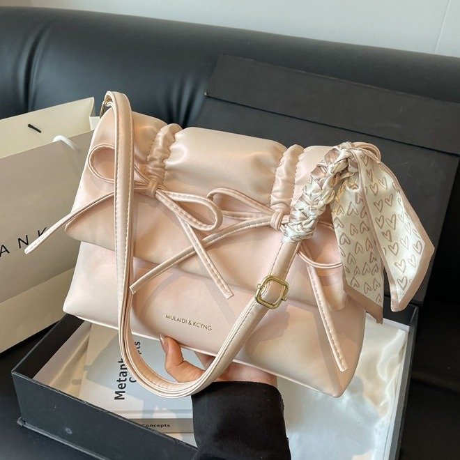 High-end large-capacity fashion bag for women new bow cross-body tote bag 2024 spring and summer niche shoulder bag