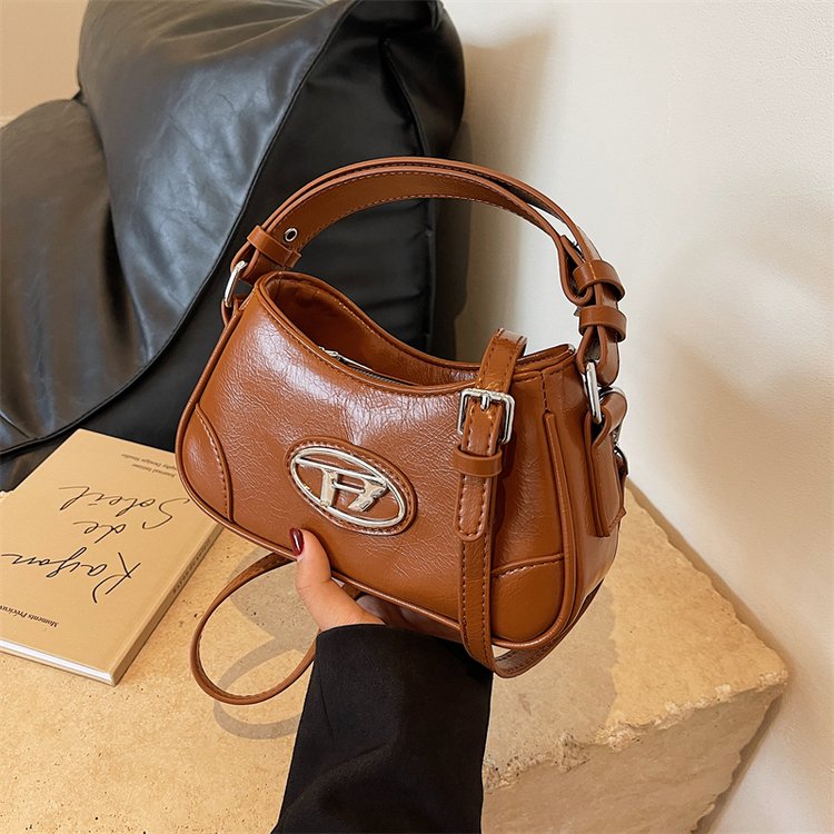 High-end retro small bag, new women's bag, popular popular versatile crossbody bag, fashionable shoulder armpit bag