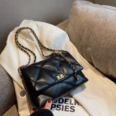 This year's popular fashion Korean style commuter lock small bag women's autumn and winter new versatile Korean style small square bag