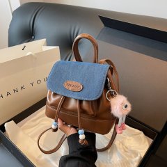 Fashionable, simple, casual, large-capacity women's commuting texture, foreign-style pendant commuting shoulder backpack bag