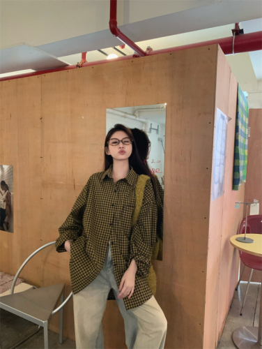 Mid-length quilted windbreaker + black and yellow plaid shirt, lazy style two-piece set