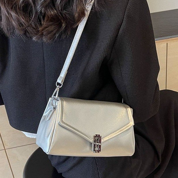 Wholesale Korean women's bag crossbody bag 2024 new style simple small square bag versatile crossbody bag