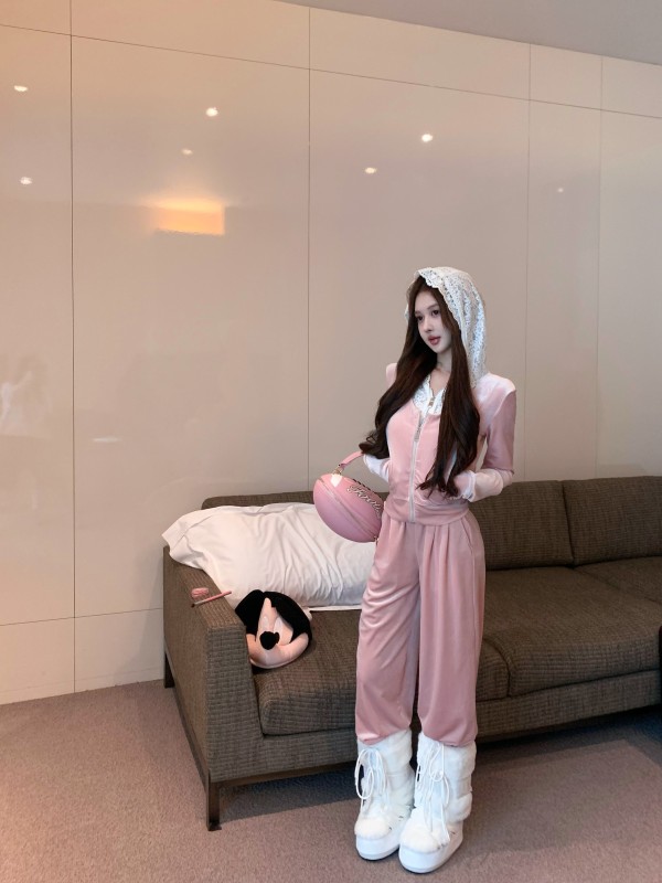 Women's lace stitching fake two-piece winter suit