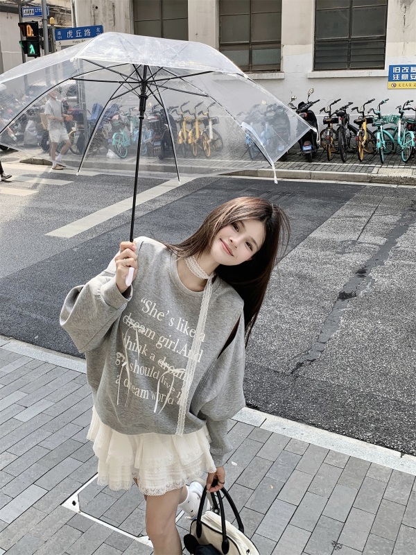 Korean style sweet age-reducing three-dimensional bow design off-shoulder sweatshirt + lace skirt