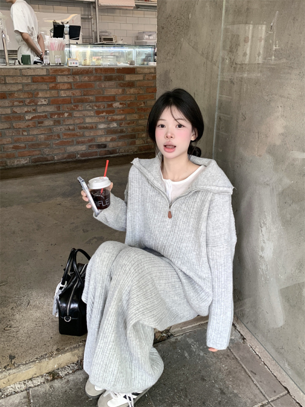 Lazy, soft and waxy winter loose sweater and pants two-piece suit