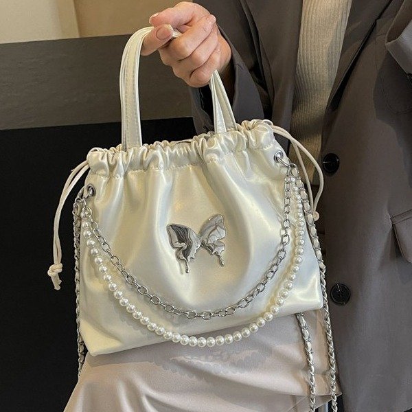 Casual Solid Color Pearl Chain Portable One Shoulder Solid Color Butterfly 2024 Pleated New Trendy Fashion Backpack for Women
