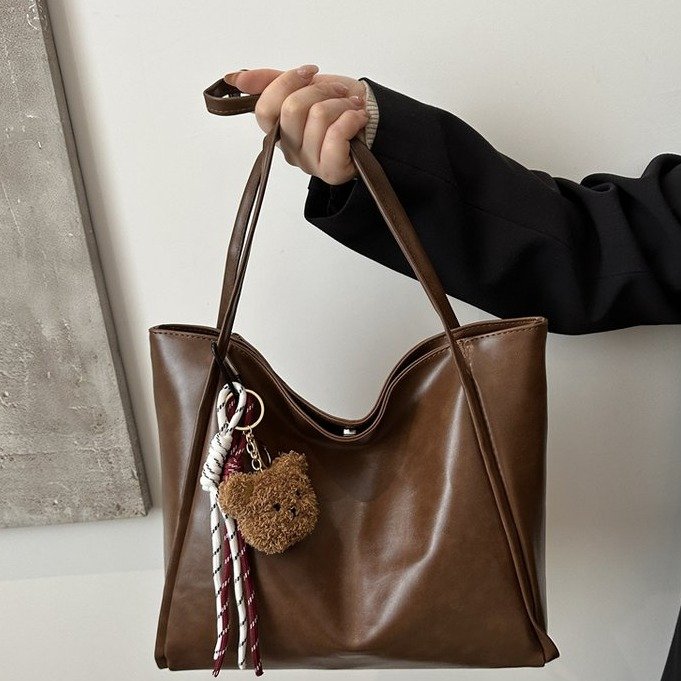 Autumn and winter new bags for women 2024 retro large-capacity tote bag high-end armpit bag fashionable commuter shoulder bag