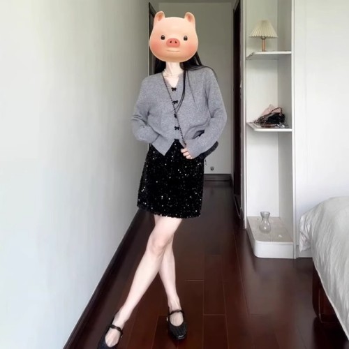 V-neck gray bow knitted sweater jacket for women early autumn 2024 new Korean style unique and chic long-sleeved top