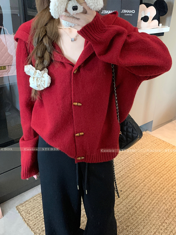 Autumn and winter solid color slimming cardigan hooded horn buckle age-reducing sweater jacket