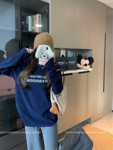 Printed white long-sleeved T-shirt for women in winter thickened inner layering shirt loose round neck American top