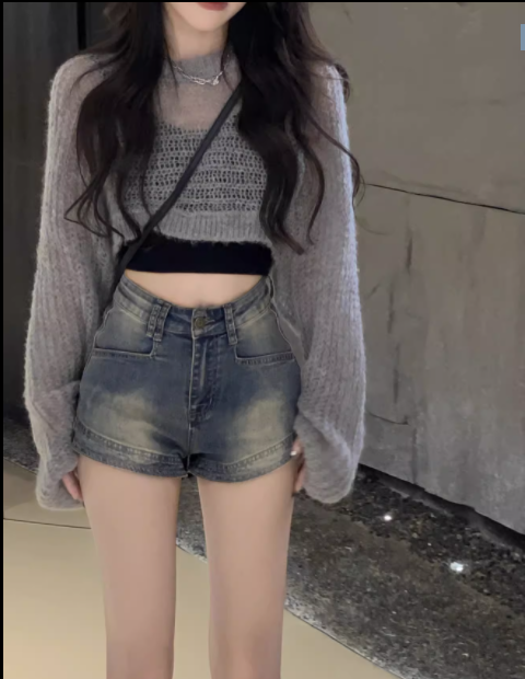 Korean style high-waisted tight-fitting Millennium Hot Girl denim shorts for women, summer thin, small and slim A-line hip-hugging hot pants
