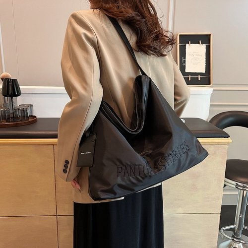 Simple, fashionable, casual shoulder, shoulder and armpit bag, sports, fitness, yoga, commuting, versatile backpack, women's shoulder bag