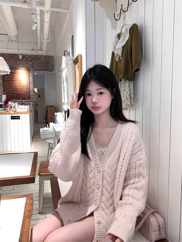 Soft pink v-neck lazy twist knitted sweater cardigan