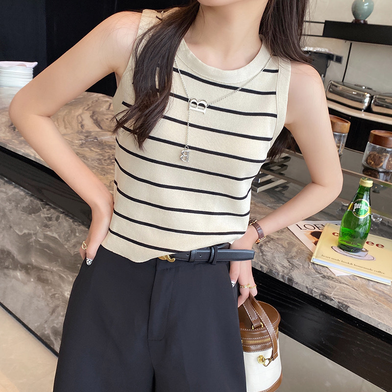 French vest for women to wear inside and outside as base 2023 new suspender striped knitted sleeveless hot girl top for summer