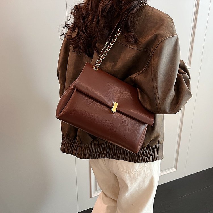 Women's bag, high-end, large-capacity briefcase, new winter retro shoulder bag, versatile crossbody bag