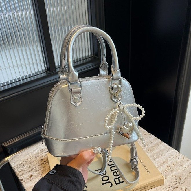 Bag Summer High-end Niche Handbag 2024 New Fashion Silver Bag Simple Crossbody Shell Bag