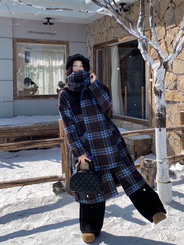 Korean chic autumn and winter simple plaid woolen coat, quilted, thickened and warm, mid-length coat with scarf