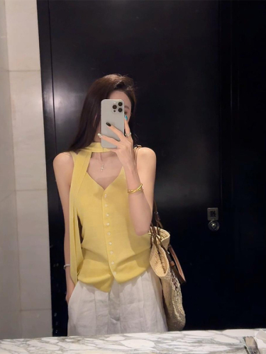 YUJIAHAN design yellow V-neck camisole summer niche slim single-breasted knitted top