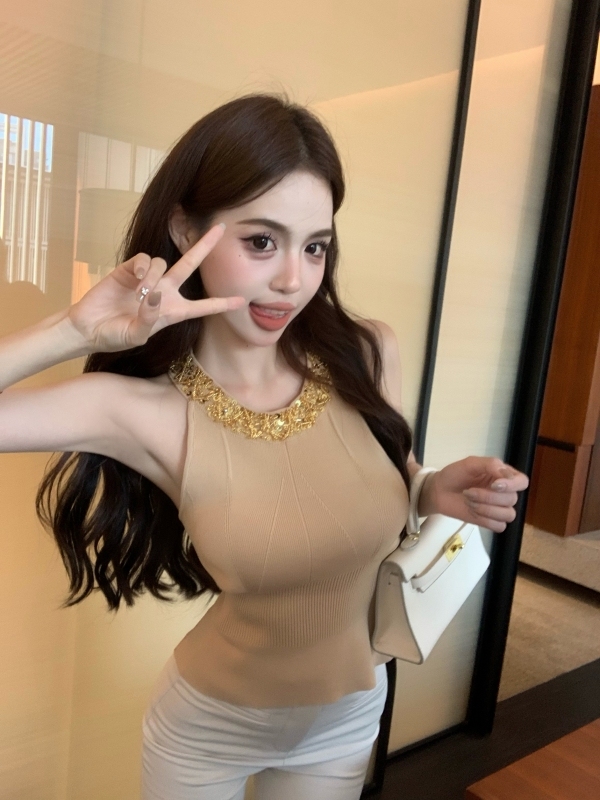 Actual shot and real price Heavy industry lady's gold sequin beaded halter neck knitted vest halter top