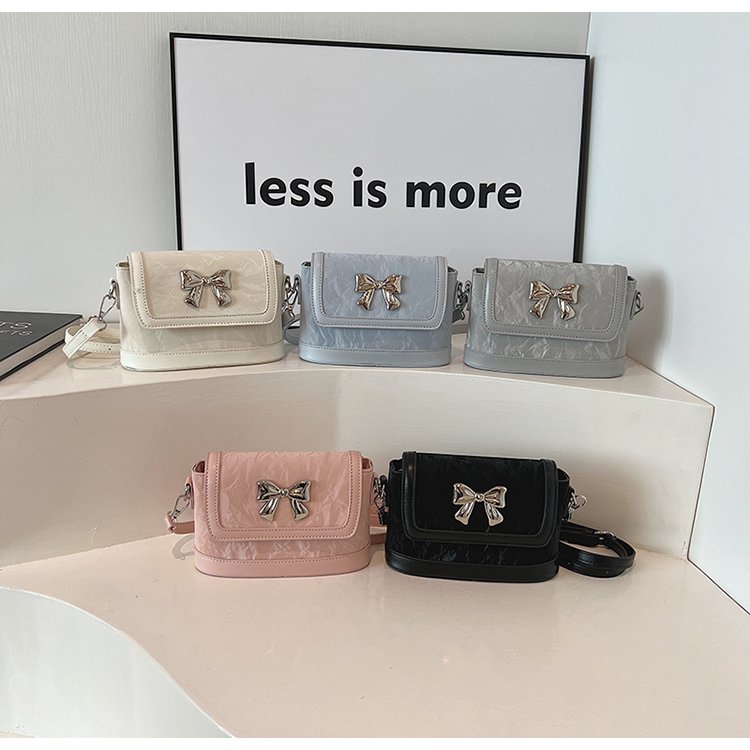 Beautiful trendy casual crossbody bag 2024 new simple casual small square bag Korean version niche fashion shoulder bag