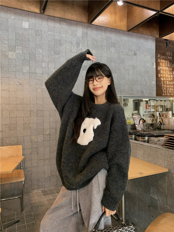 Dog star aristocratic plush puppy design niche rounded pullover knitted lazy loose top