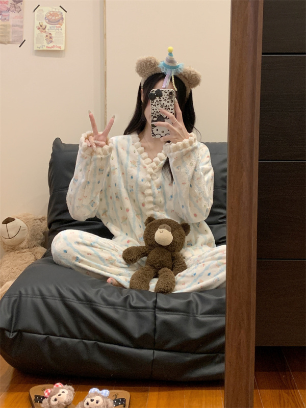 New winter style Japanese striped bear flannel pajamas sweet and cute cartoon home two-piece set