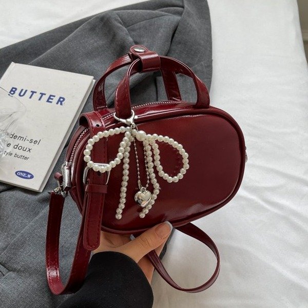 Korean niche handbags for women 2024 new summer fashion red saddle bag high-end versatile crossbody bag