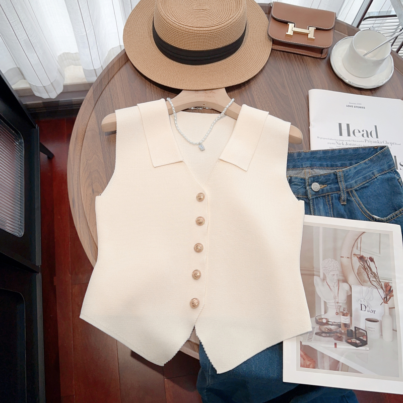 Actual shot of commuting sleeveless vest, vest and sweater for women, new design, versatile short top for outer wear