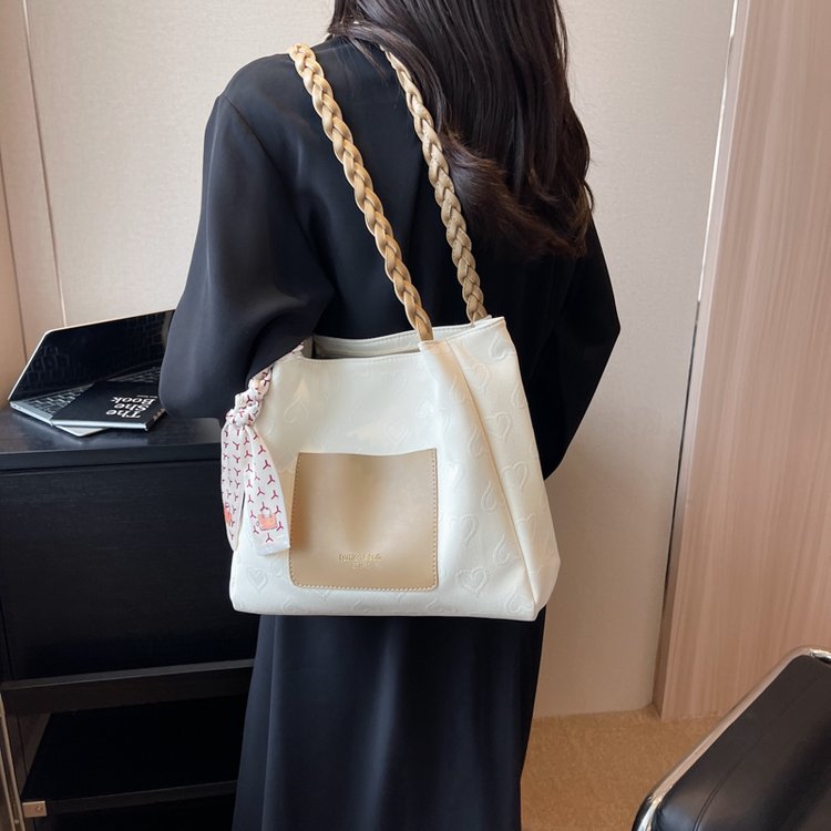 Fashionable shoulder bag for women, high-end commuter contrasting color tote bag, large capacity Internet celebrity bag, women's bag