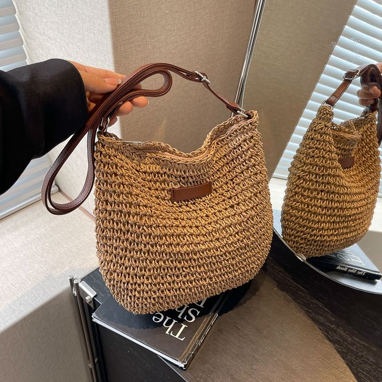 Straw bag women's 2024 new trendy fashion versatile temperament beach bag ins casual shoulder crossbody bag
