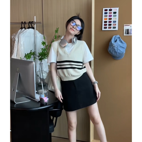 Korean sweet college style fake two-piece sweater for women summer new striped contrasting short-sleeved age-reducing top