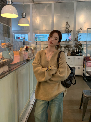 American retro lazy embroidered V-neck pullover long-sleeved sweater