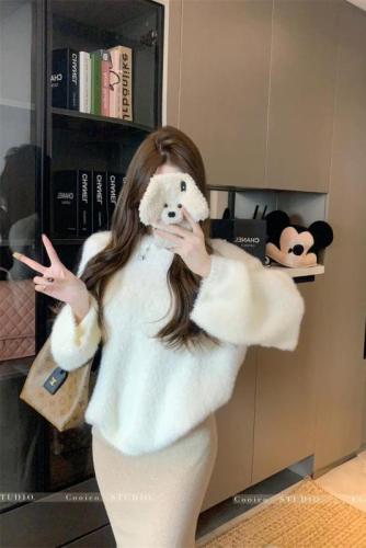 Round neck sweater for women in autumn and winter, lazy and loose, soft and waxy loose warm top