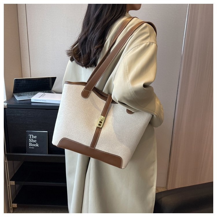 Commuting fashion handbag for women, new trendy and stylish large-capacity shoulder bag, canvas temperament tote bag